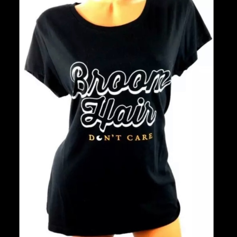 Wound Up Halloween “Broom Hair Don’t Care” Graphic Tee Size S